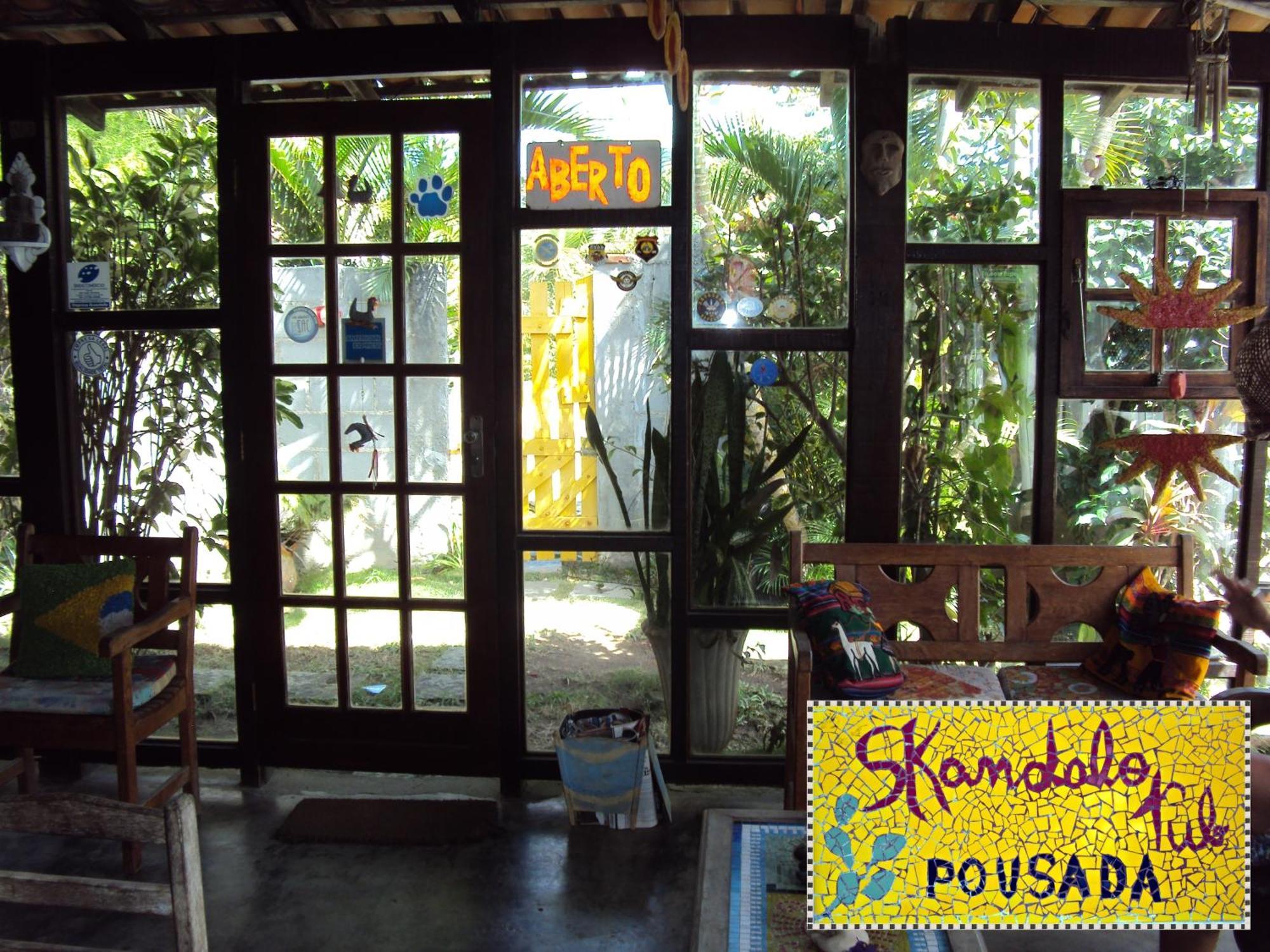 Skandalo Pub Pousada Ріу-дас-Острас Екстер'єр фото